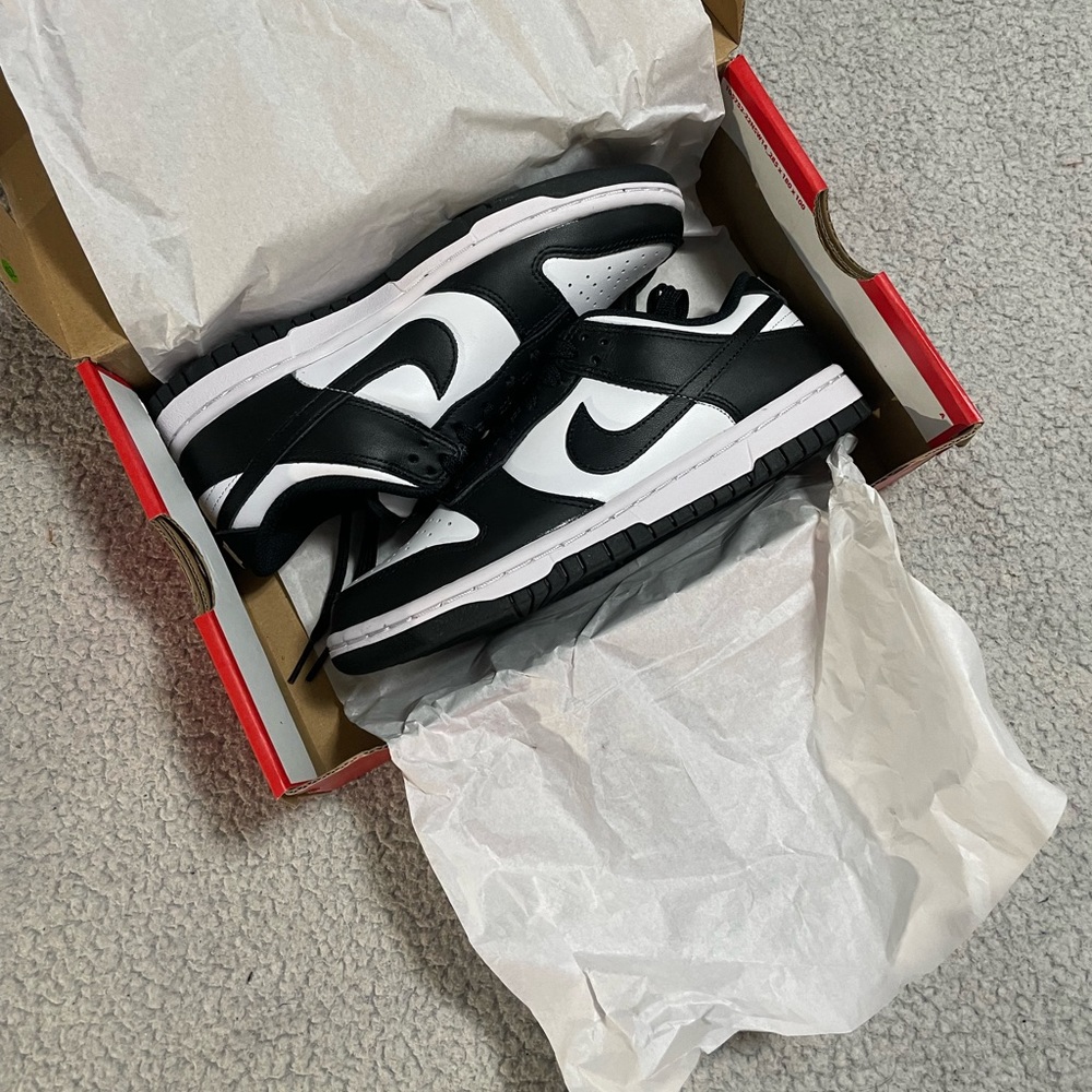 Nike Dunk Low Panda